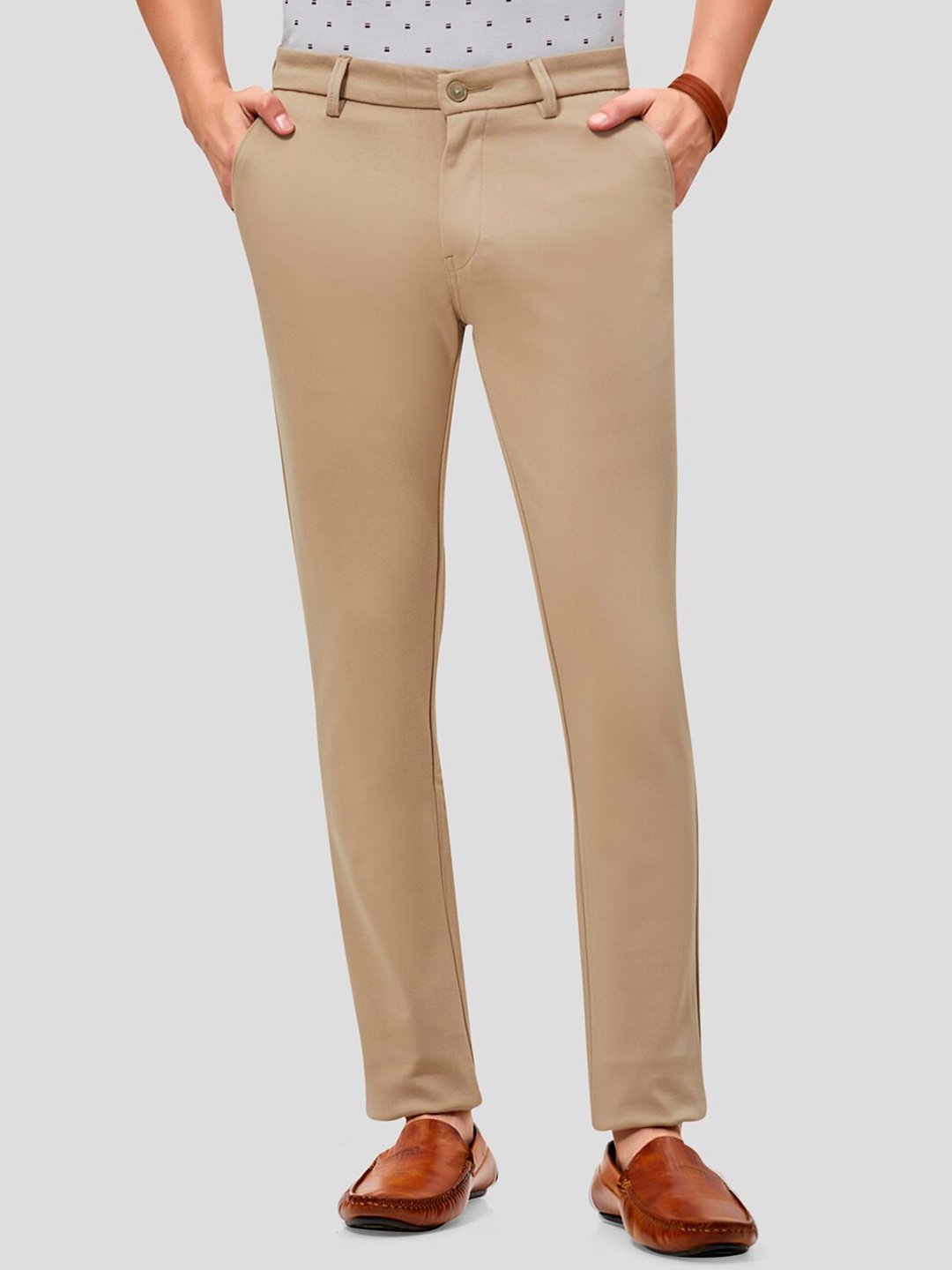

MOZZO Men Slim Fit Mid-Rise Cotton Trousers, Khaki