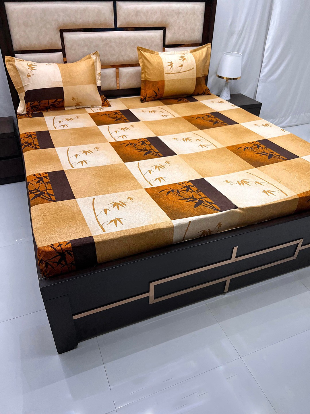 

Pure Decor Velar Sib Brown Printed Pure Cotton 380 TC King Bedsheet With 2 Pillow Covers