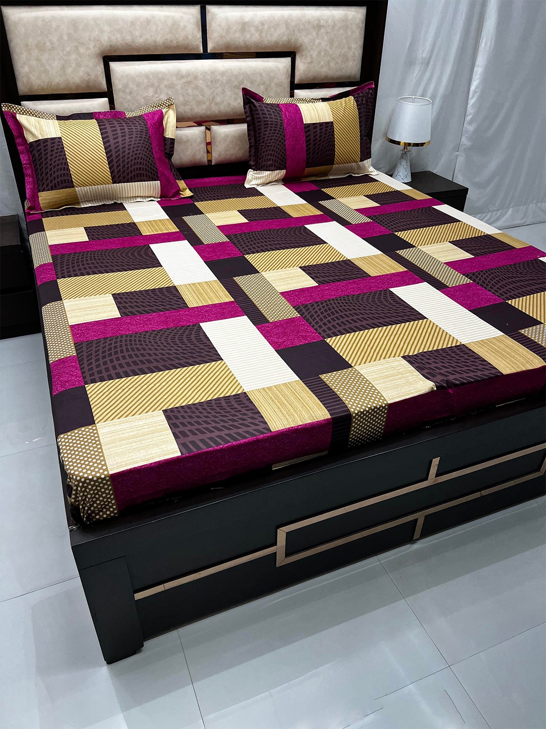 

Pure Decor Velar Sib Purple Printed Pure Cotton 380 TC King Bedsheet With 2 Pillow Covers