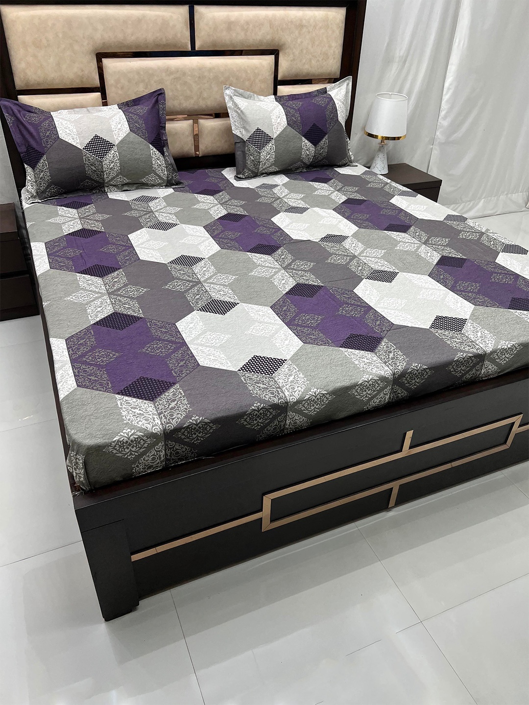 

Pure Decor Velar Sib Purple Printed Pure Cotton 380 TC King Bedsheet With 2 Pillow Covers