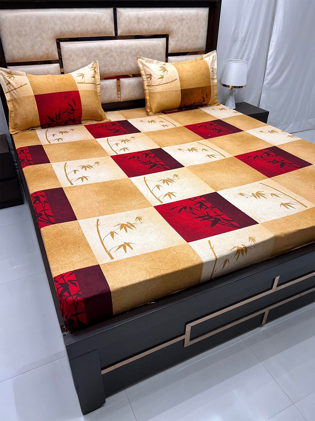 

Pure Decor Velar Sib Brown Printed Pure Cotton 380 TC King Bedsheet With 2 Pillow Covers