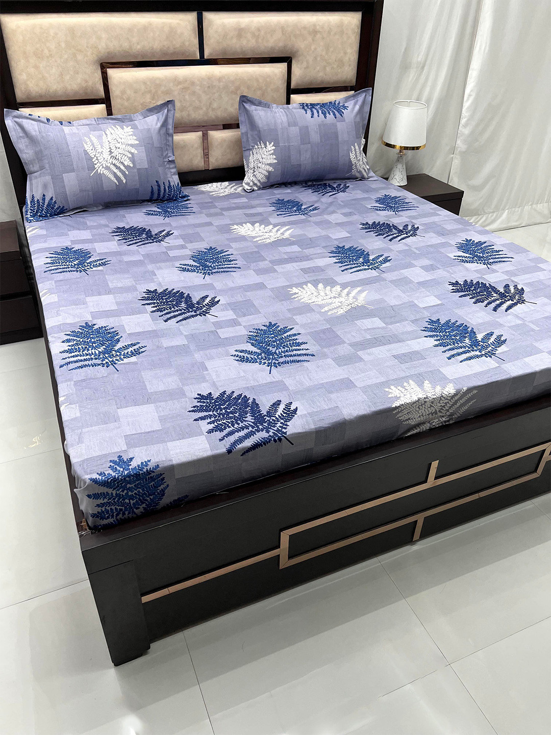 

Pure Decor Velar Sib Blue & White Floral Cotton King Bedsheet With 2 Pillow Covers