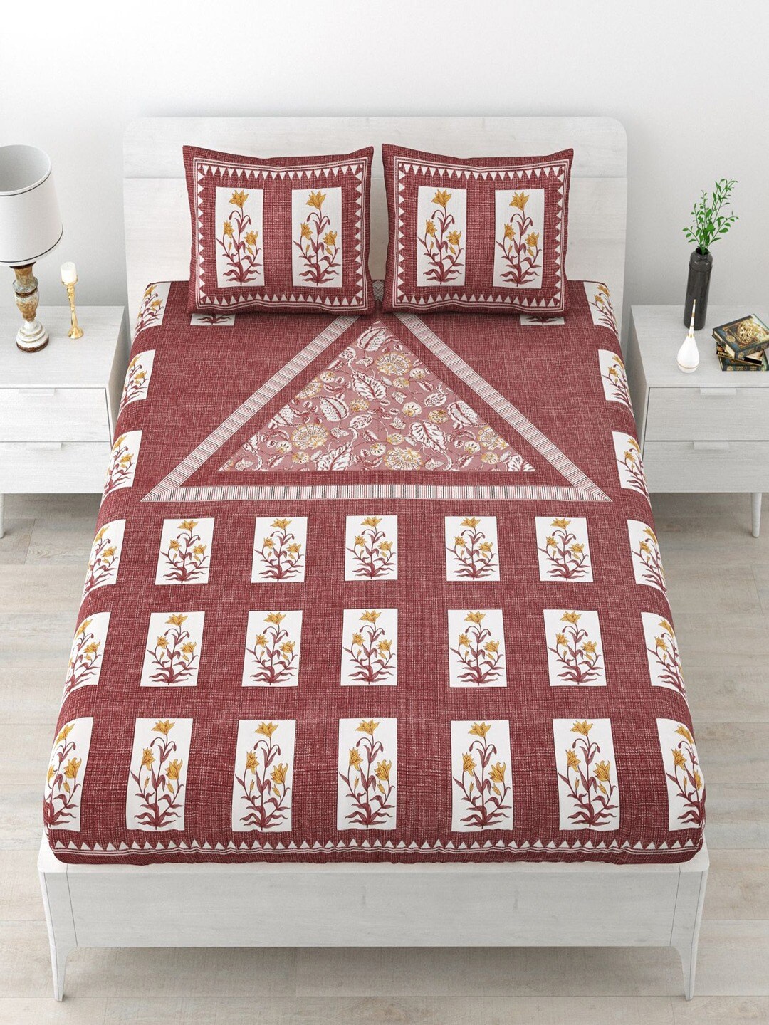 

UNIQCHOICE Mauve & White Ethnic Motifs Cotton 120 TC Queen Bedsheet with 2 Pillow Covers