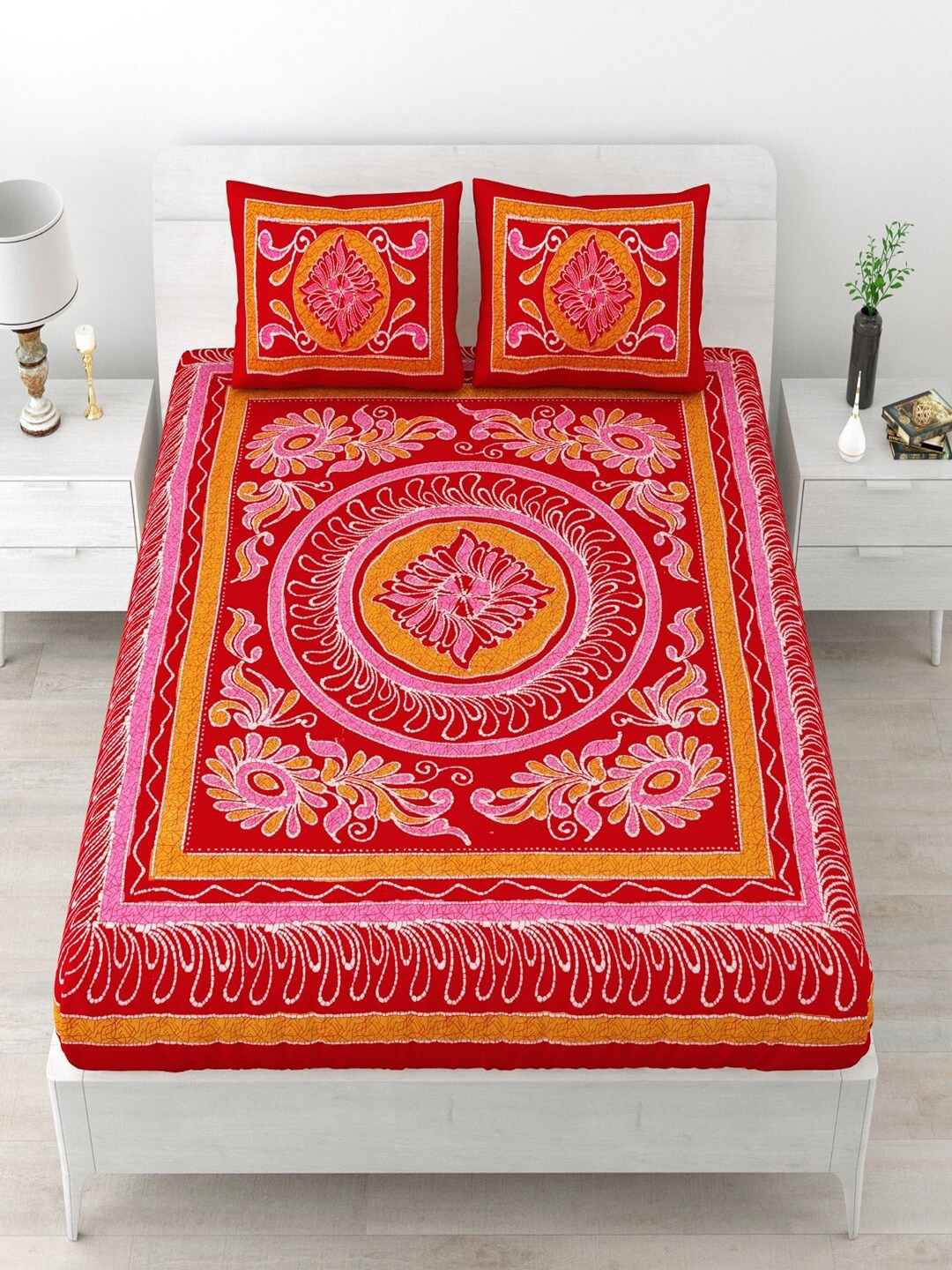 

UNIQCHOICE Red & Pink Ethnic Motifs Pure Cotton 120 TC Queen Bedsheet with 2 Pillow Covers