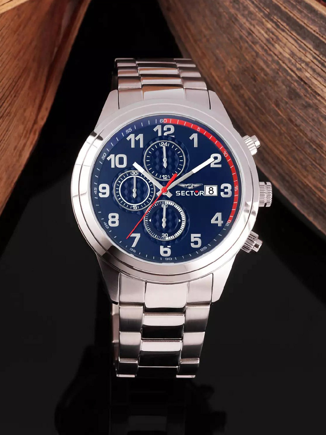 

Sector Men Textured Dial Stainless Steel Bracelet Style Straps Analogue Watch R3273740003, Blue