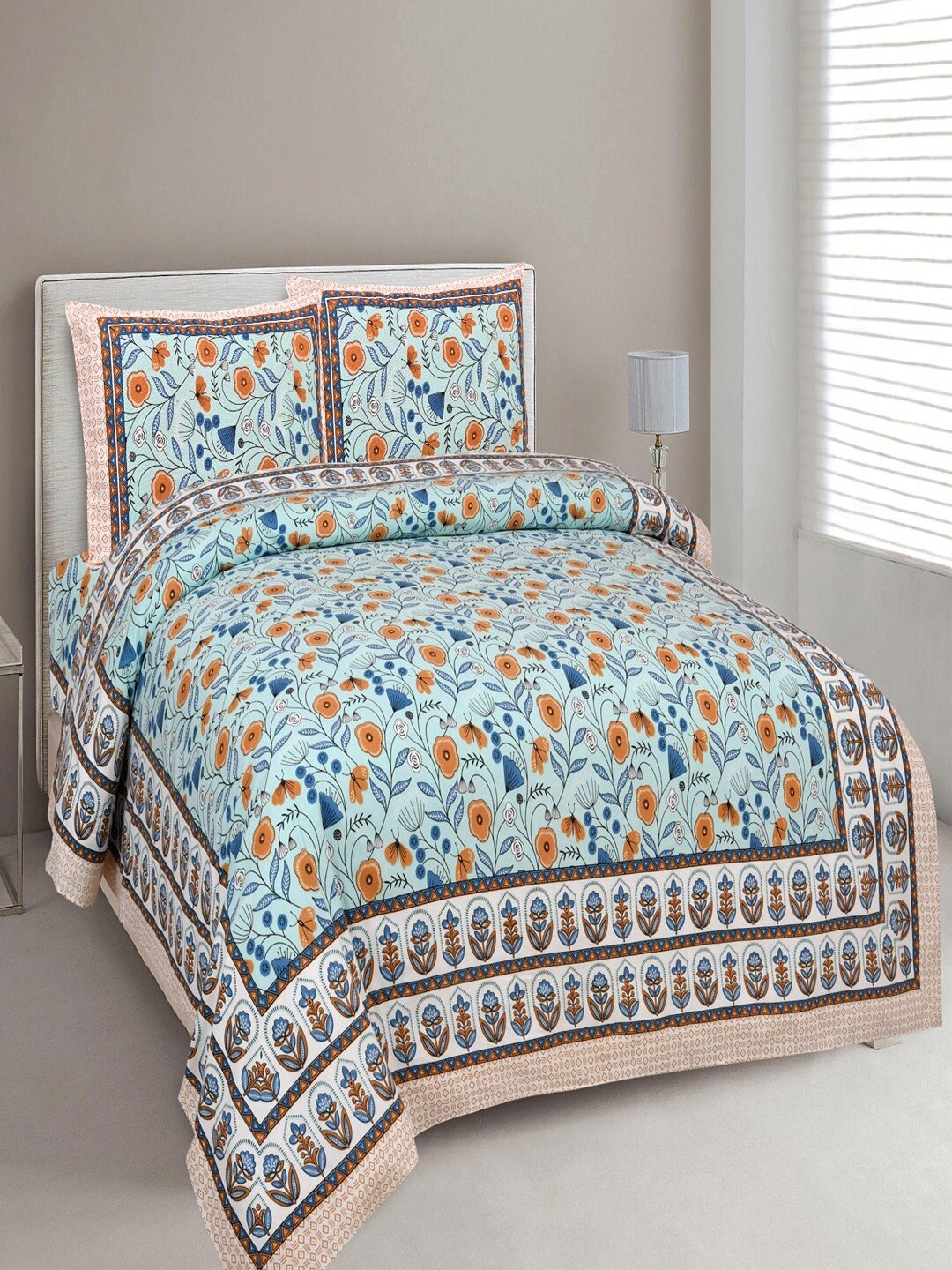 

UNIQCHOICE Blue & White Floral Pure Cotton 180 TC King Bedsheet With 2 Pillow Covers