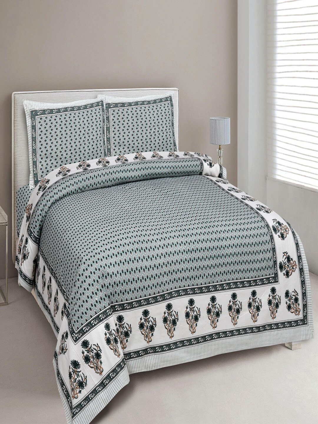 

UNIQCHOICE Grey & White Floral Pure Cotton 180 TC King Bedsheet With 2 Pillow Covers