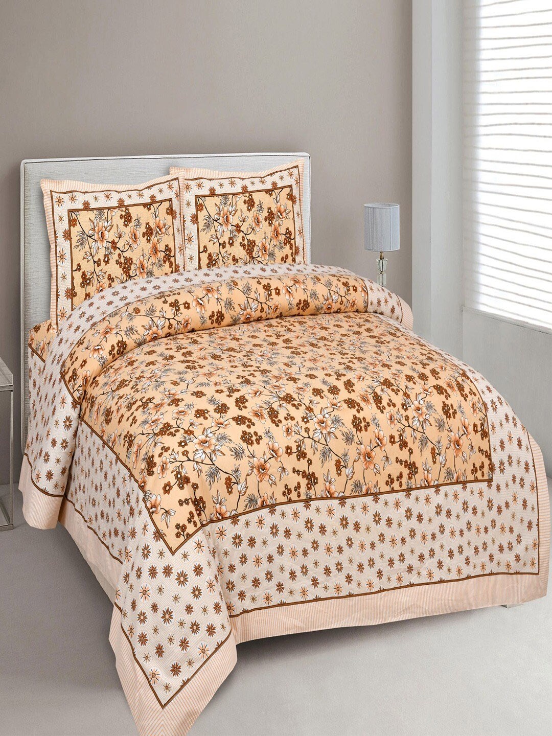 

UNIQCHOICE Yellow & White Printed Cotton 180 TC King Bedsheet with 2 Pillow Covers