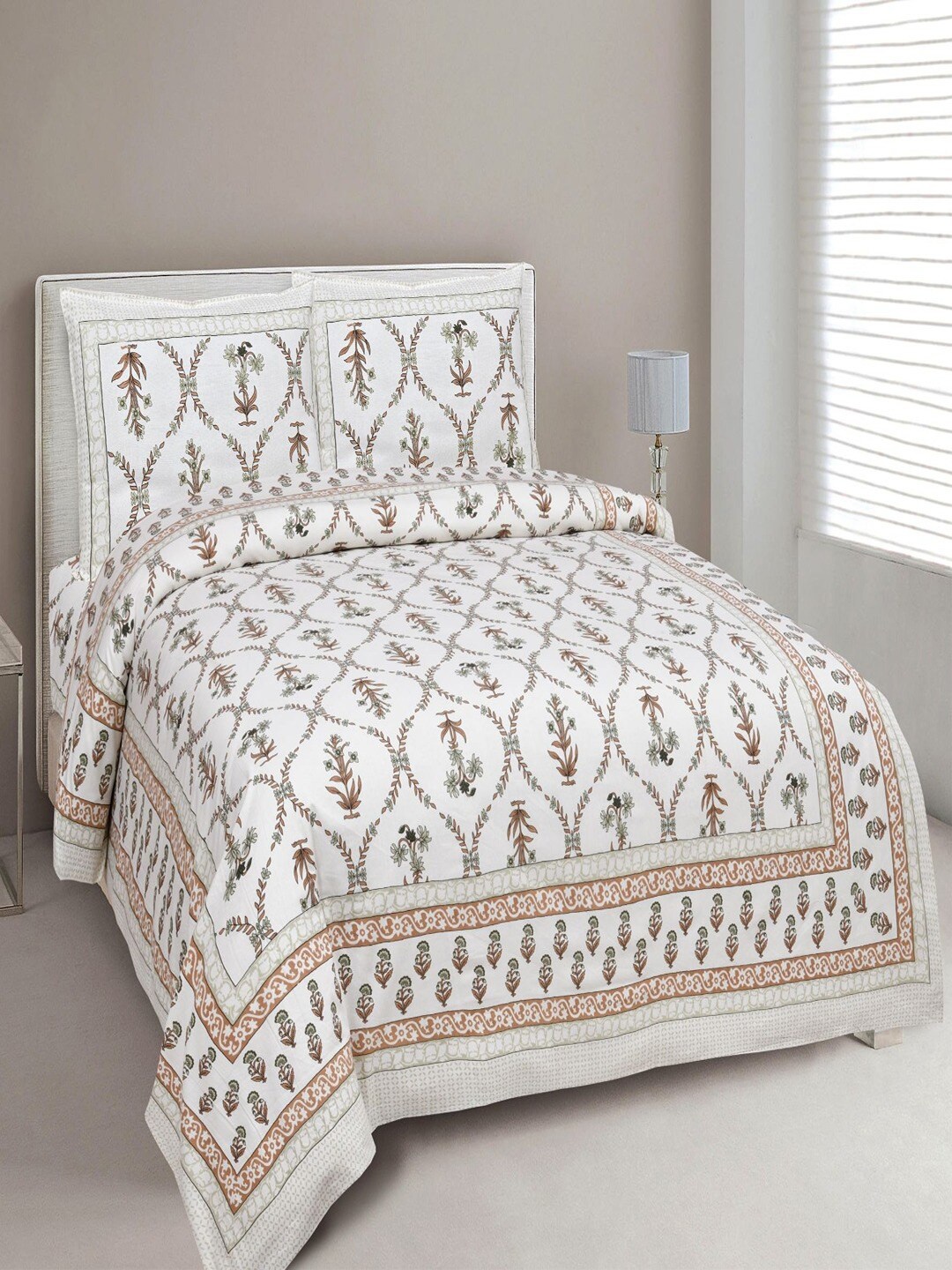 

UNIQCHOICE Beige & White Printed Cotton 180 TC King Bedsheet with 2 Pillow Covers