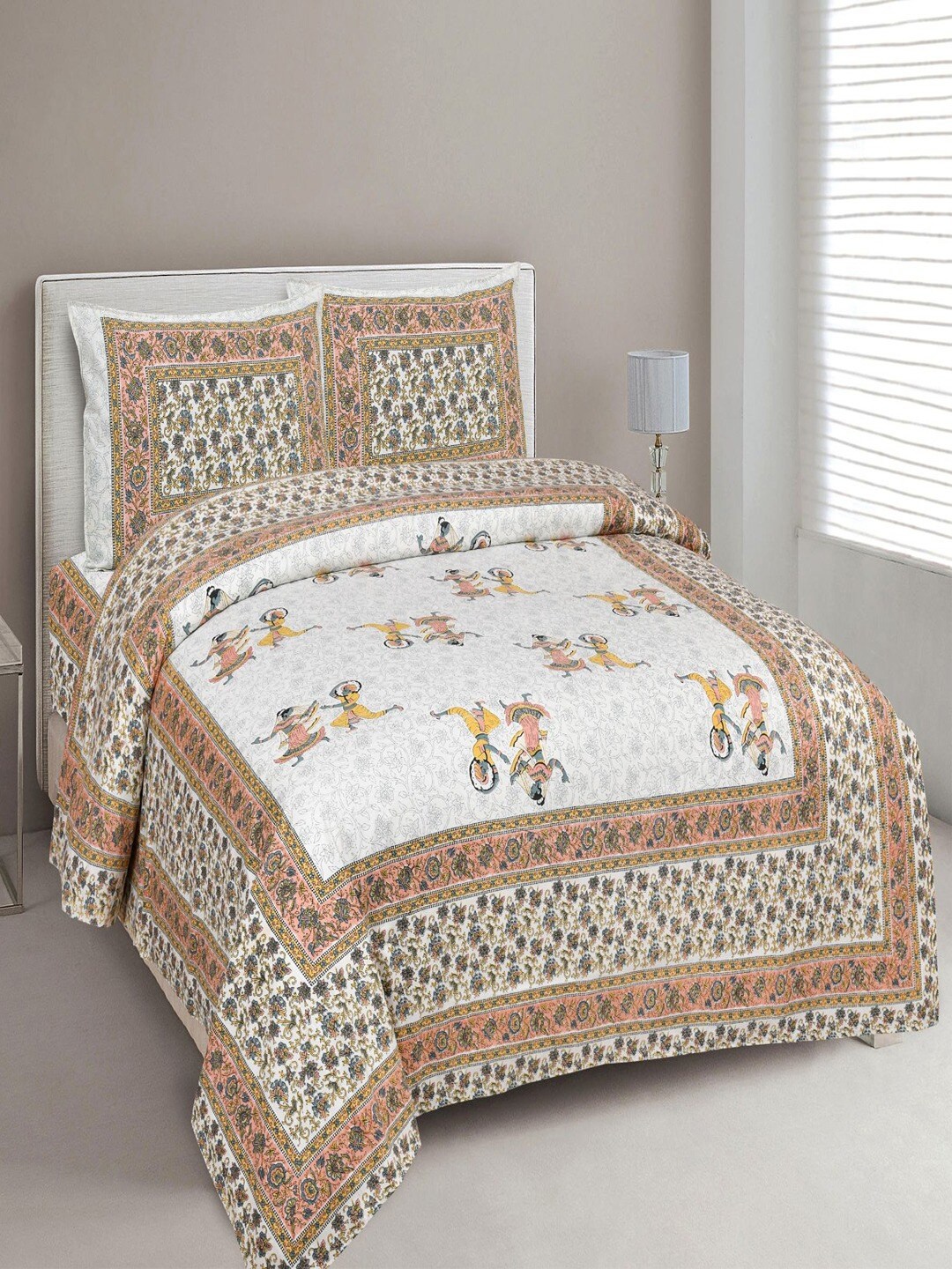 

UNIQCHOICE Peach-Coloured & Green Printed Cotton 180 TC King Bedsheet with 2 Pillow Covers