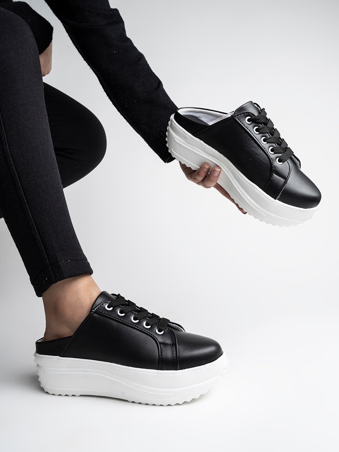 

Stylestry Women Walking Marking Shoes, Black