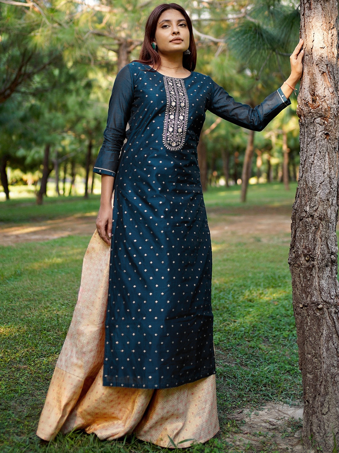 

Libas Ethnic Motifs Embroidered Sequinned Chanderi Silk Straight Kurta, Teal
