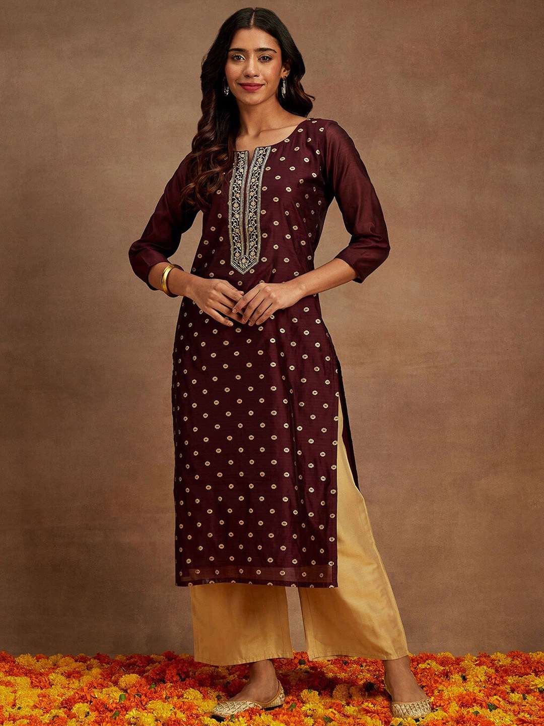 

Libas Woven Design Sequinned Chanderi Silk Kurta, Burgundy