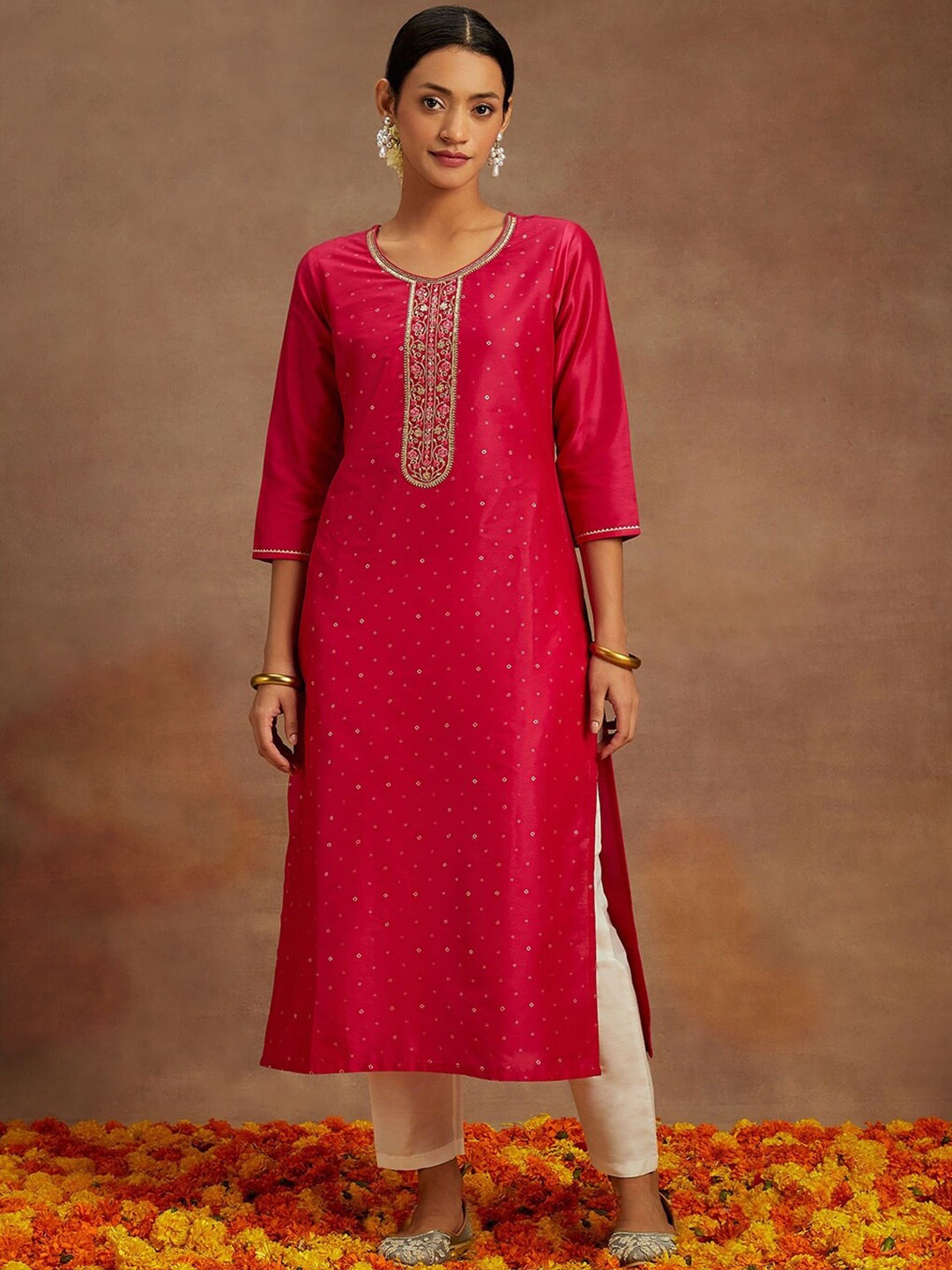 

Libas Floral Printed Thread Work Kurta, Pink