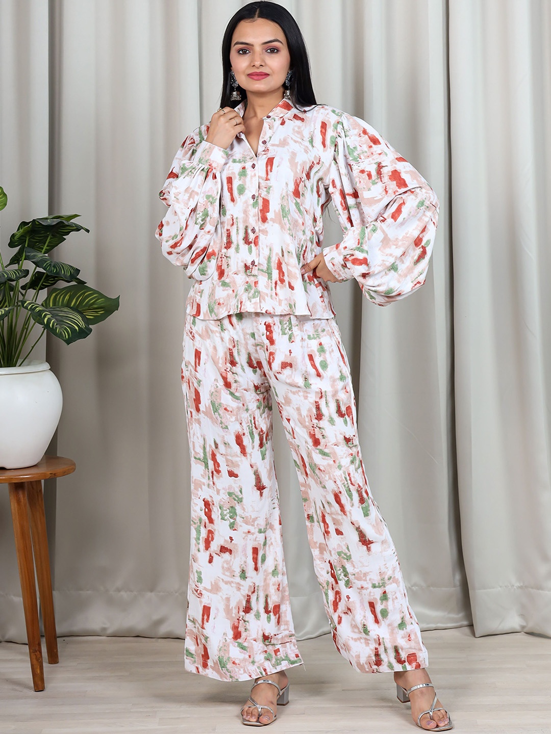 

Vidraa Western Store Abstract Printed Shirt & Trousers, White