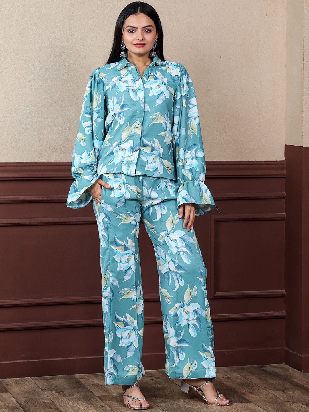 

Vidraa Western Store Floral Printed Shirt With Palazzos, Blue