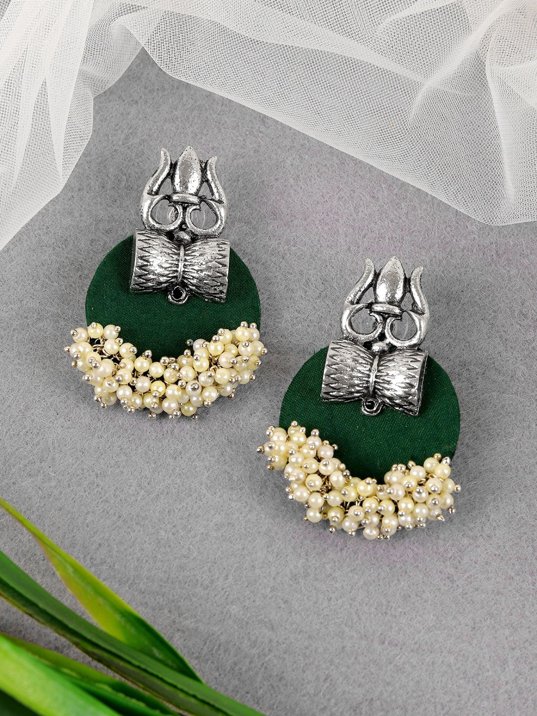 

Crunchy Fashion Silver Plated Circular Stud Earrings, Green