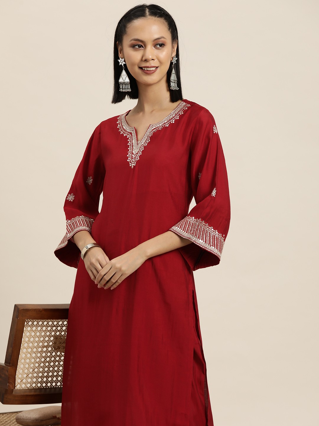 

HERE&NOW Thread Work Kurta with Trousers, Maroon