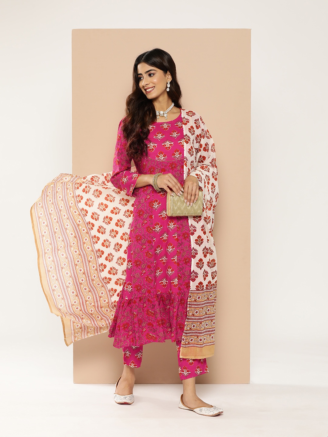 

HERE&NOW Floral Printed Gotta Patti Detailed Kurta with Trousers & Dupatta, Pink