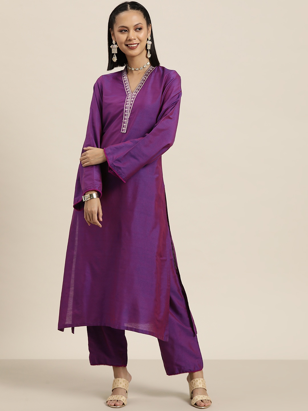 

HERE&NOW Embroidered Detail High Low Hem A-Line Kurta with Trousers, Purple