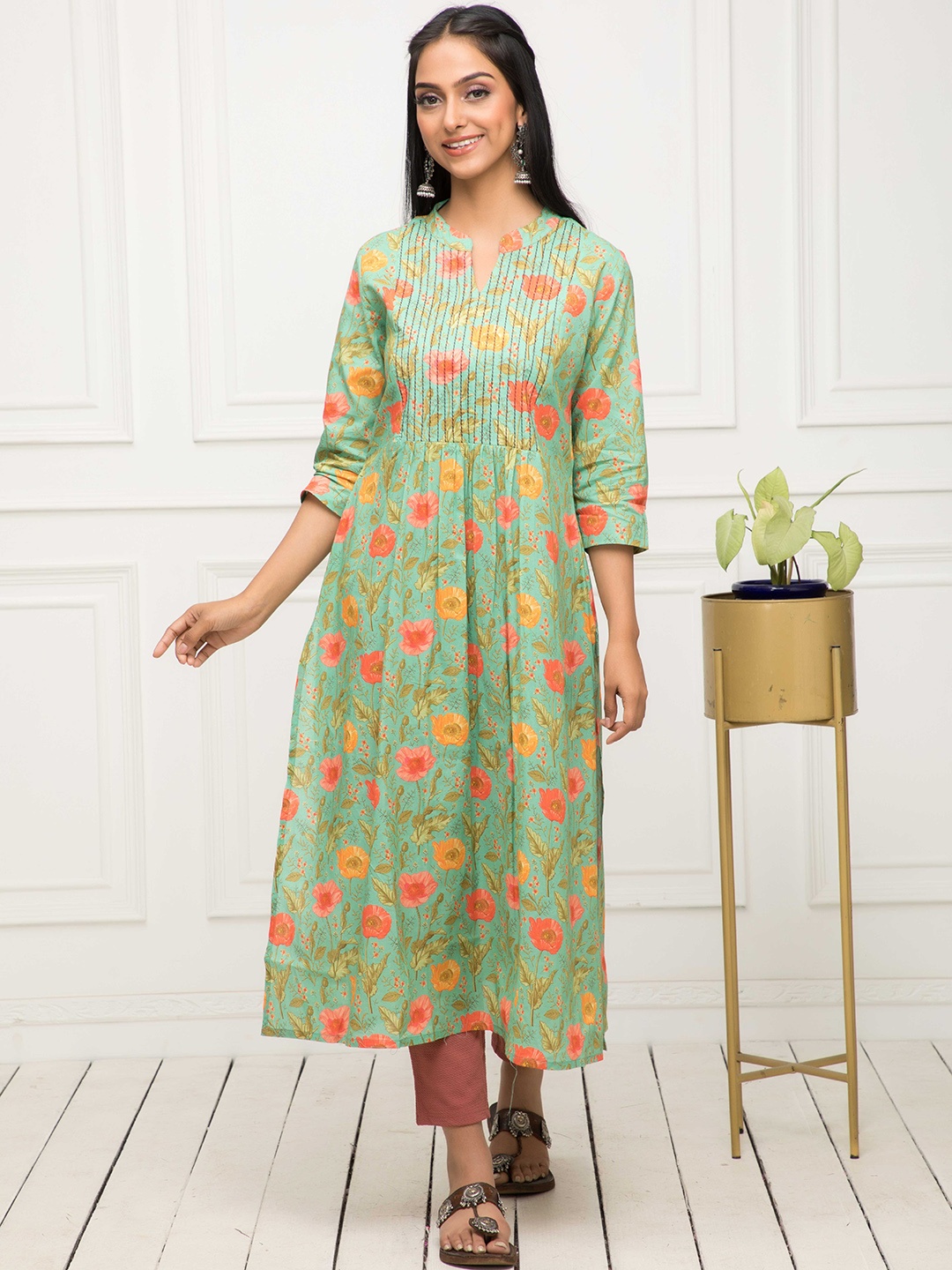 

KALINI Floral Printed Round Neck A-line Kurta, Green