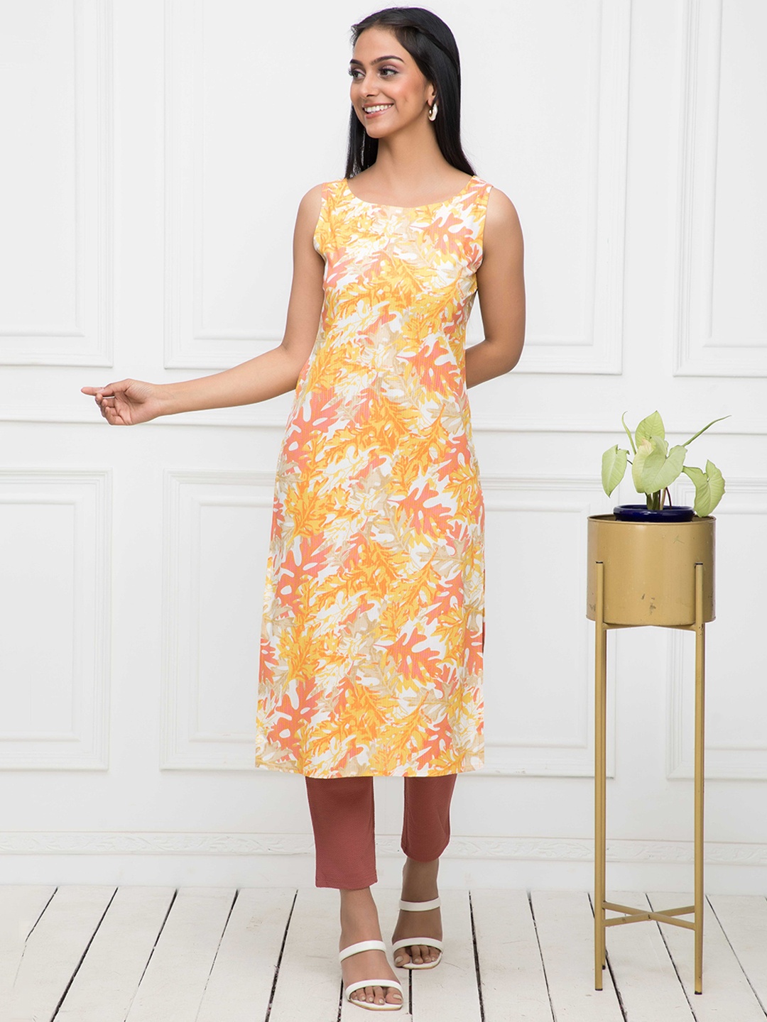 

KALINI Floral Printed Round Neck Sleeveless Cotton Kurta, Orange
