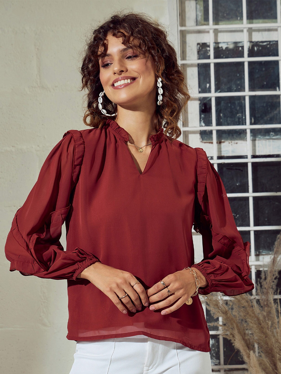 

SASSAFRAS Rust V-Neck Puff Sleeves Ruffled Top