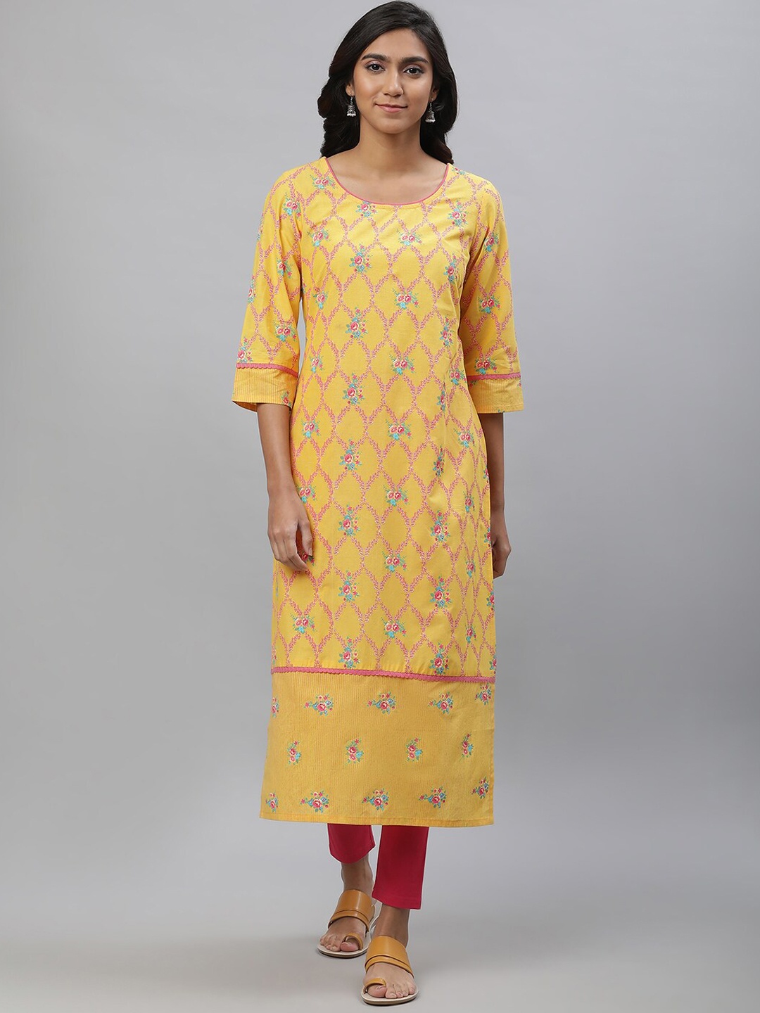 

AURELIA Floral Printed Round Neck Pure Cotton Straight Kurta, Yellow
