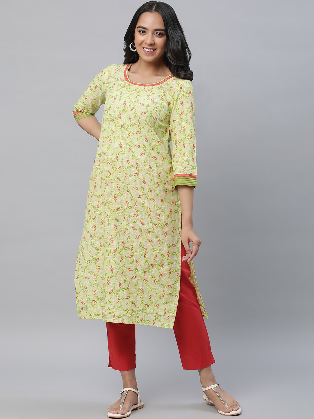 

AURELIA Floral Printed Round Neck Pure Cotton Straight Kurta, Lime green