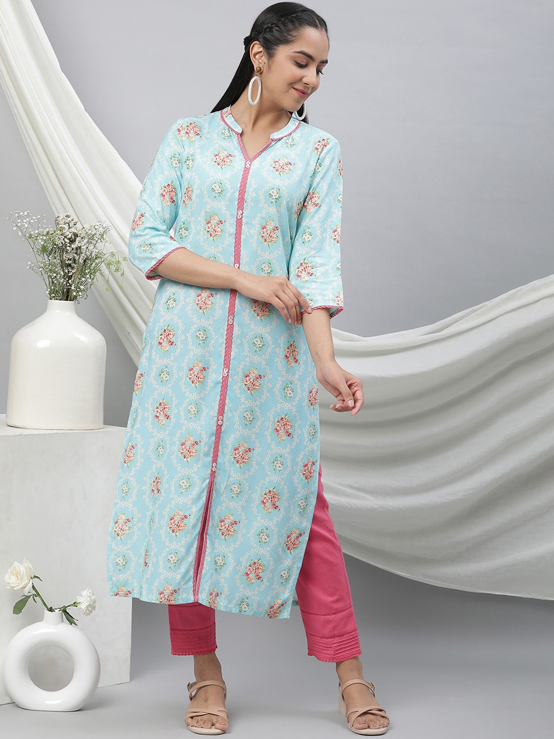 

AURELIA Floral Embroidered Band Collar Kurta, Blue
