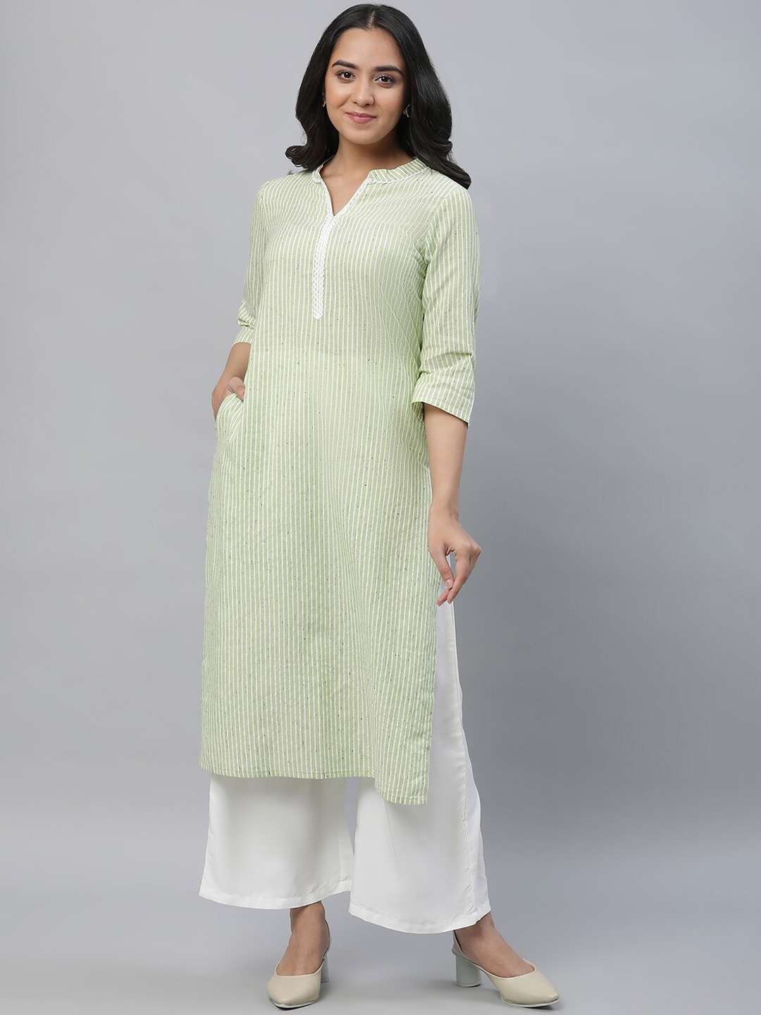 

AURELIA Striped Mandarin Collar Lace Detail Kurta, Green