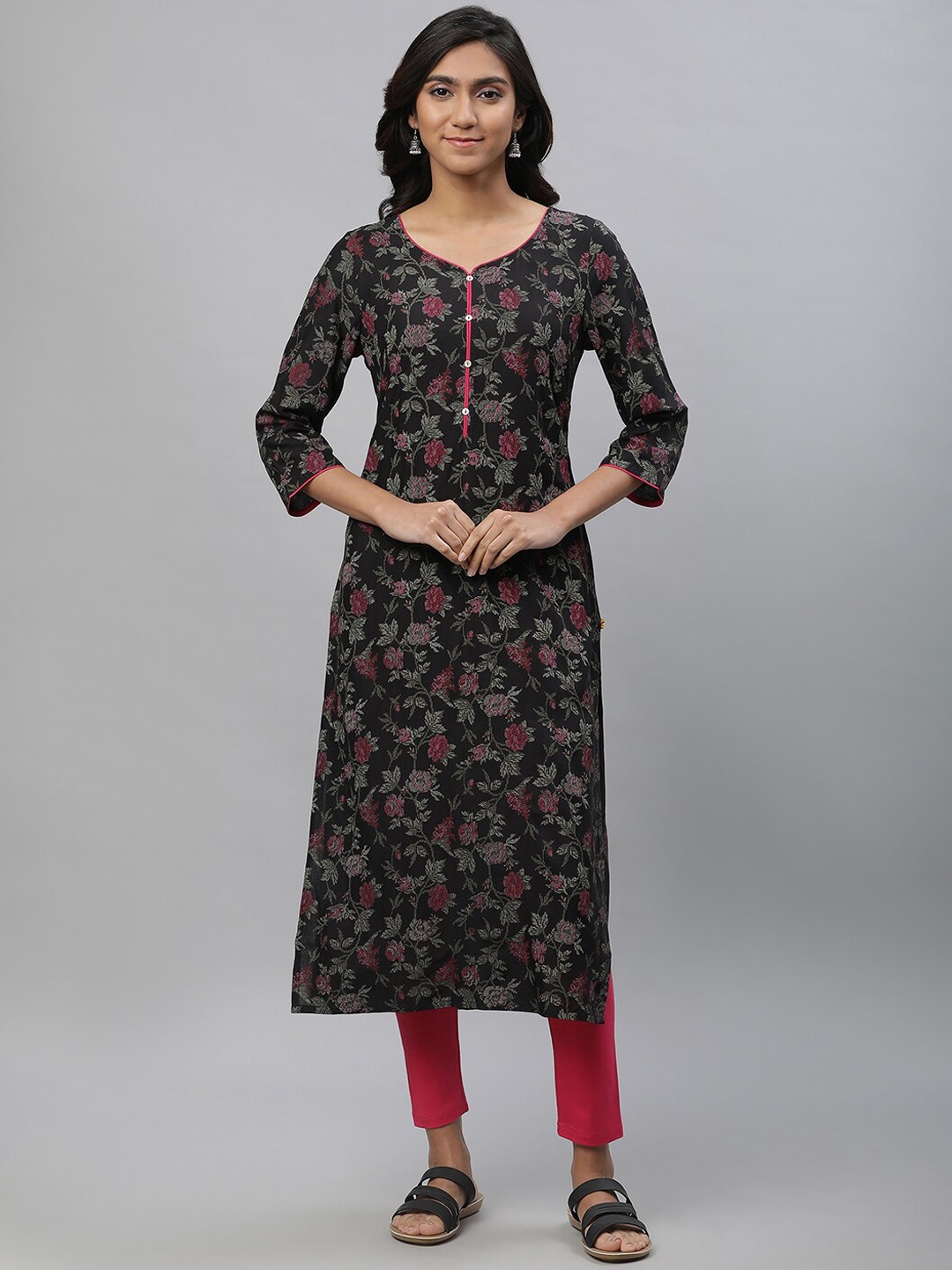 

AURELIA Floral Printed V-Neck Kurta, Black