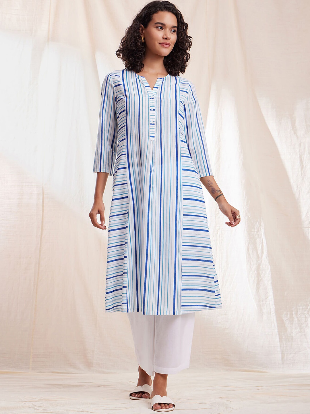 Pink Fort Striped Straight Cotton Kurta, White