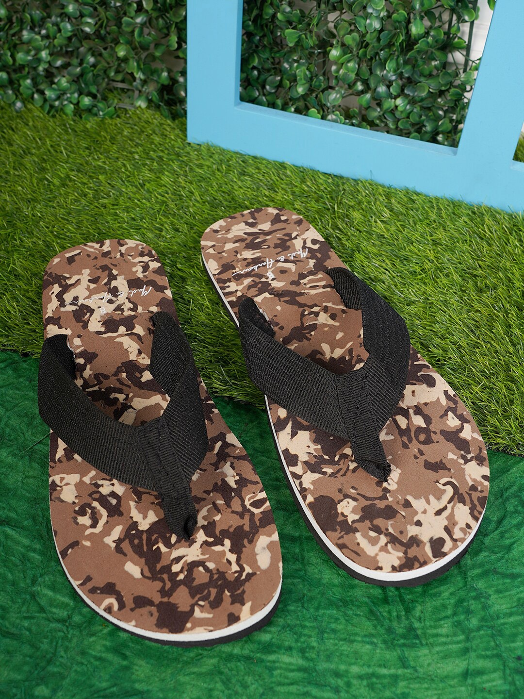 

Mast & Harbour Men Black & Brown Printed Thong Flip-Flops