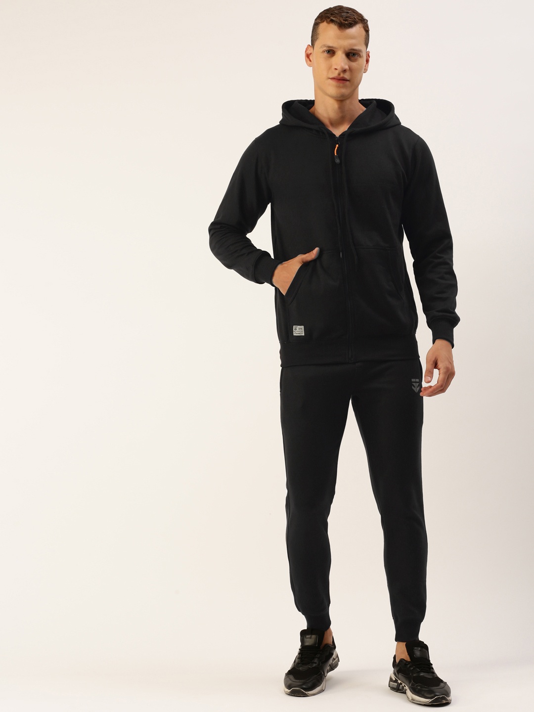

Sports52 wear Men Training Tracksuit, Black