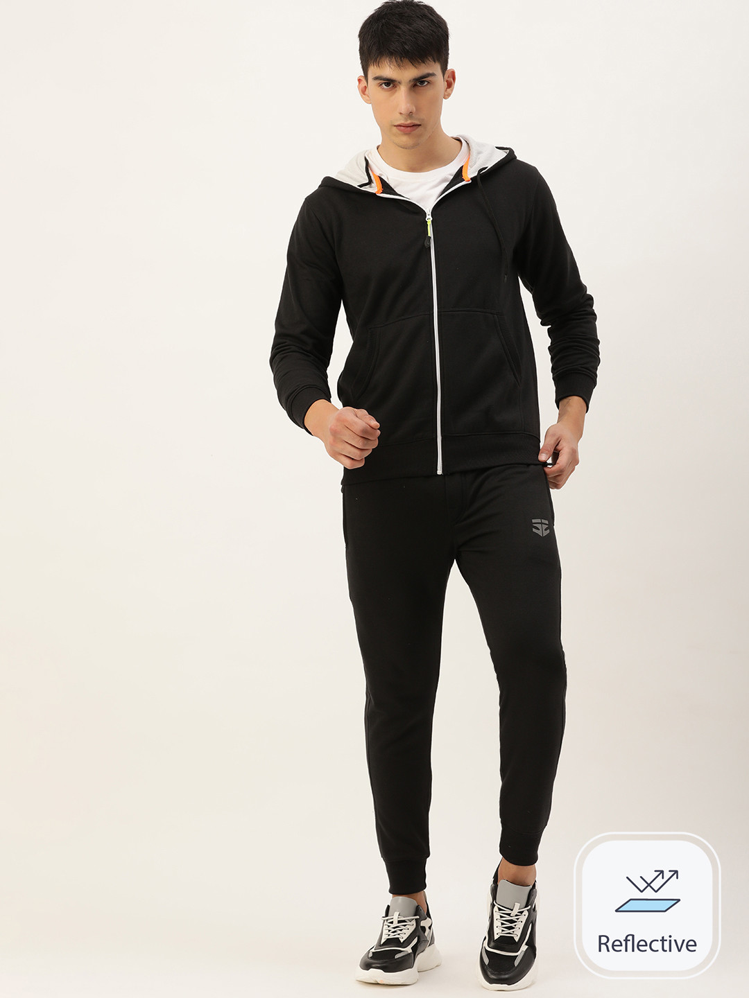 

Sports52 wear Solid Hooded Tracksuit, Black