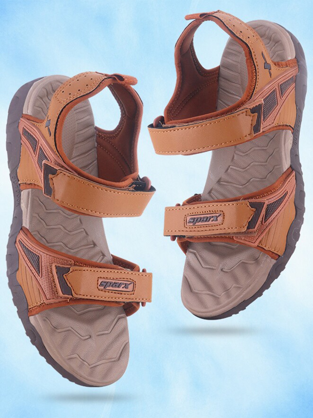 

Sparx Men Textured Sports Sandals With Velcro Closure, Tan