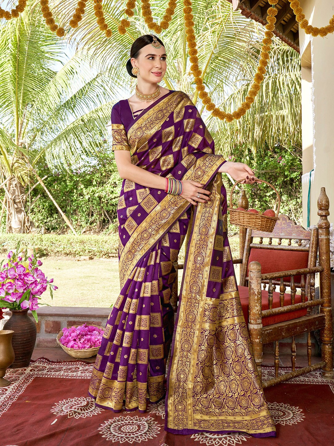 

Anouk Magenta & Gold-Toned Ethnic Motifs Woven Design Zari Banarasi Saree