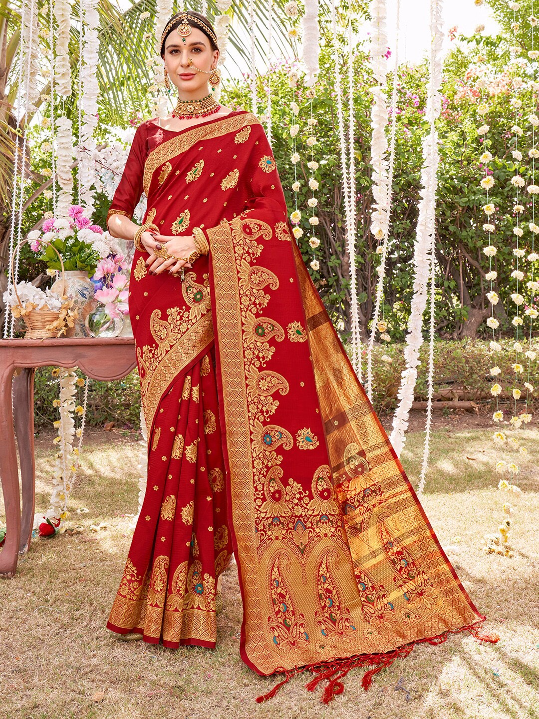 

Anouk Red & Gold Paisley Woven Design Zari Banarasi Saree