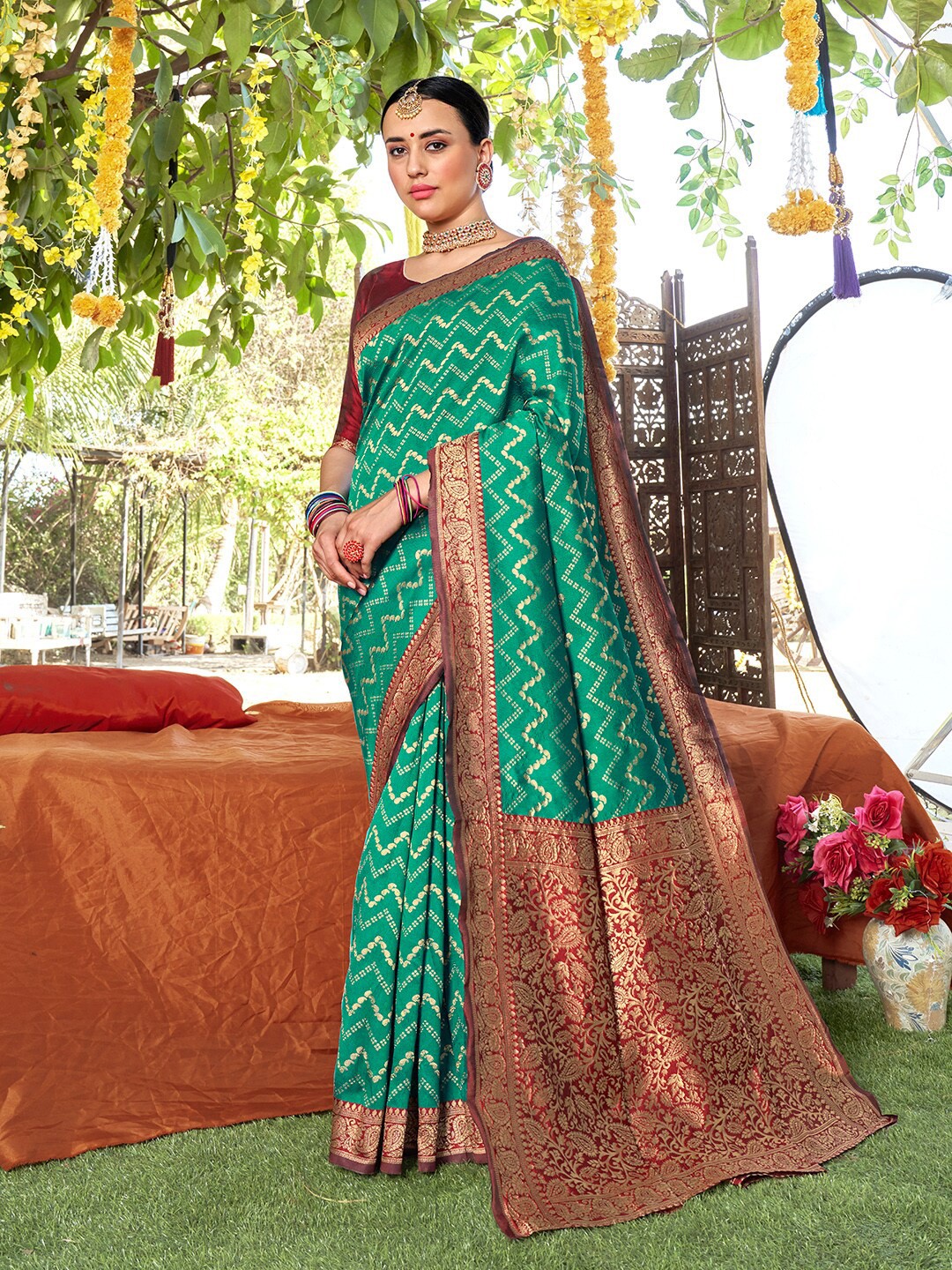 

Anouk Green Ethnic Motifs Woven Design Zari Kanjeevaram Saree