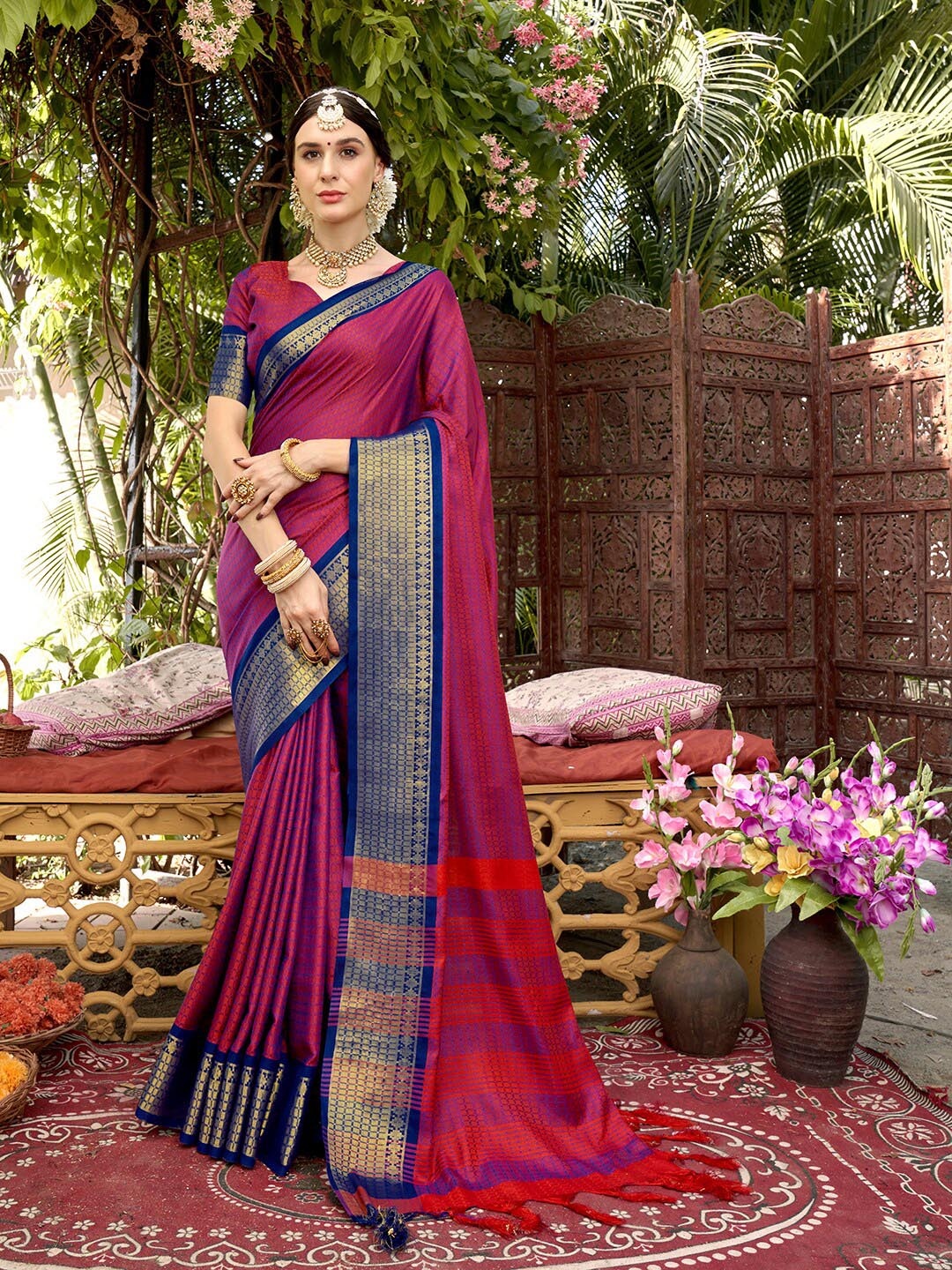 

Anouk Woven Design Zari Banarasi Saree, Pink