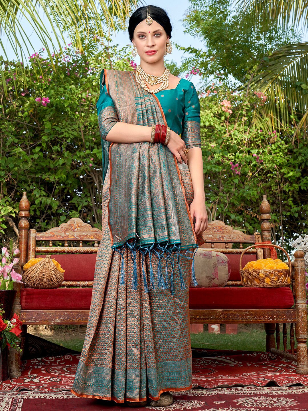 

Anouk Green & Gold-Toned Ethnic Motifs Woven Design Zari Banarasi Saree