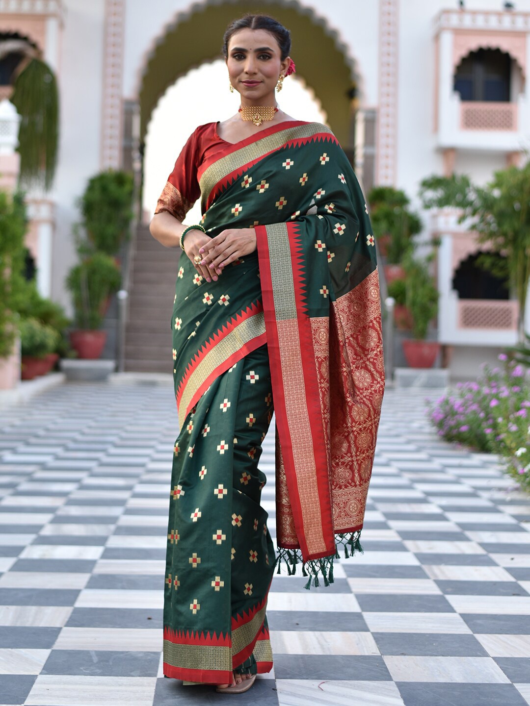 

Anouk Rustic Green & Red Ethnic Motifs Woven Design Zari Banarasi Saree