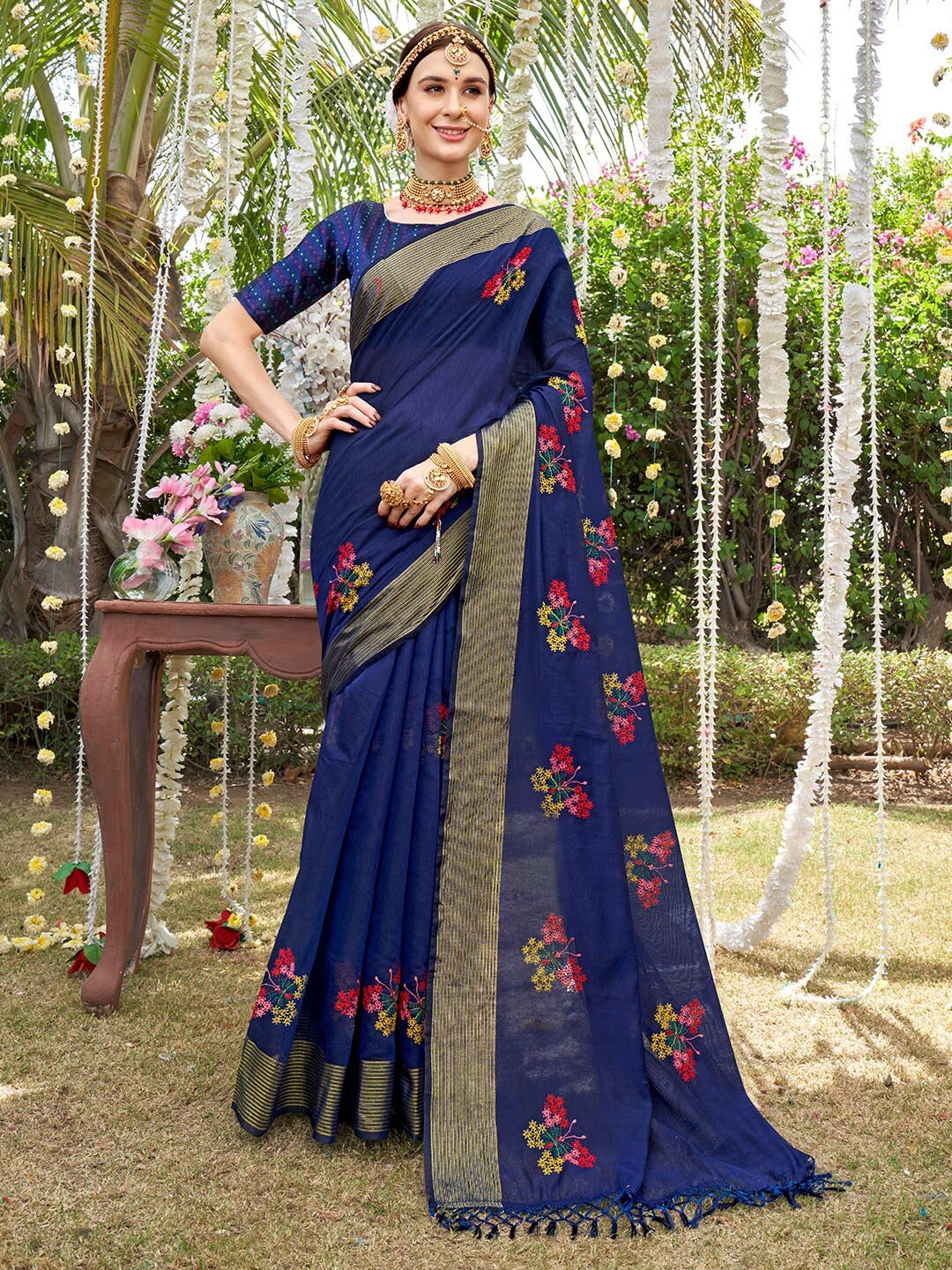 

Anouk Navy Blue & Red Floral Embroidered Chanderi Saree