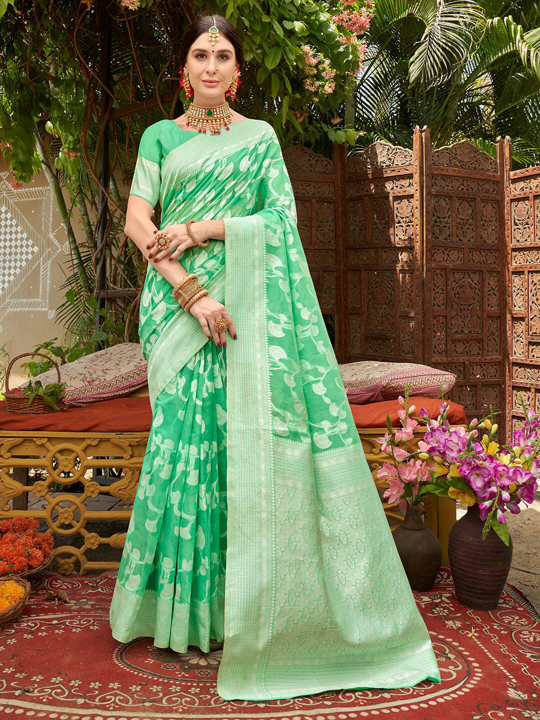 

Anouk Woven Design Zari Art Silk Banarasi Saree, Lime green