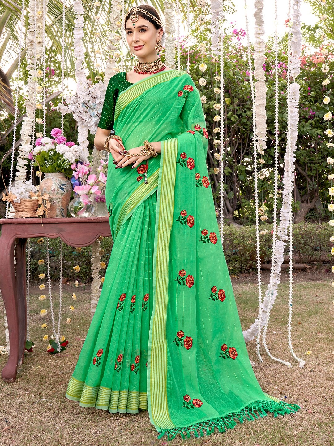 

Anouk Rustic Green & Red Floral Embroidered Chanderi Saree