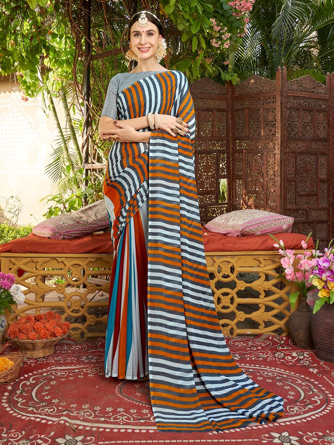 

Anouk White & Black Striped Saree