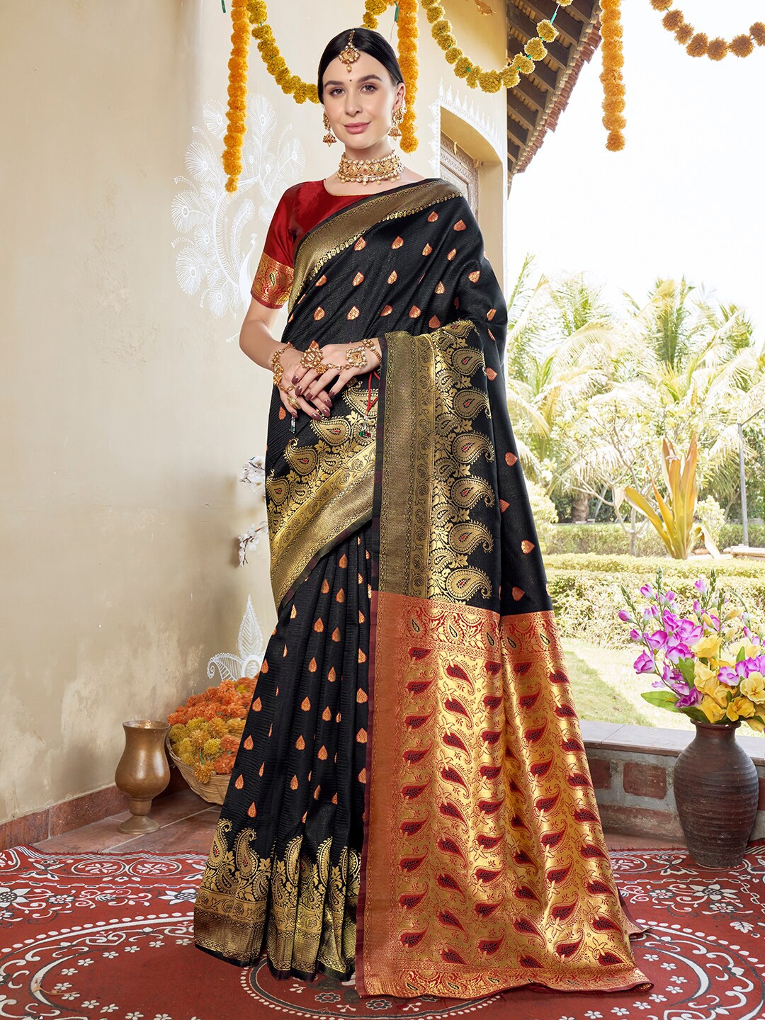 

Anouk Black & Gold Paisley Woven Design Zari Banarasi Saree