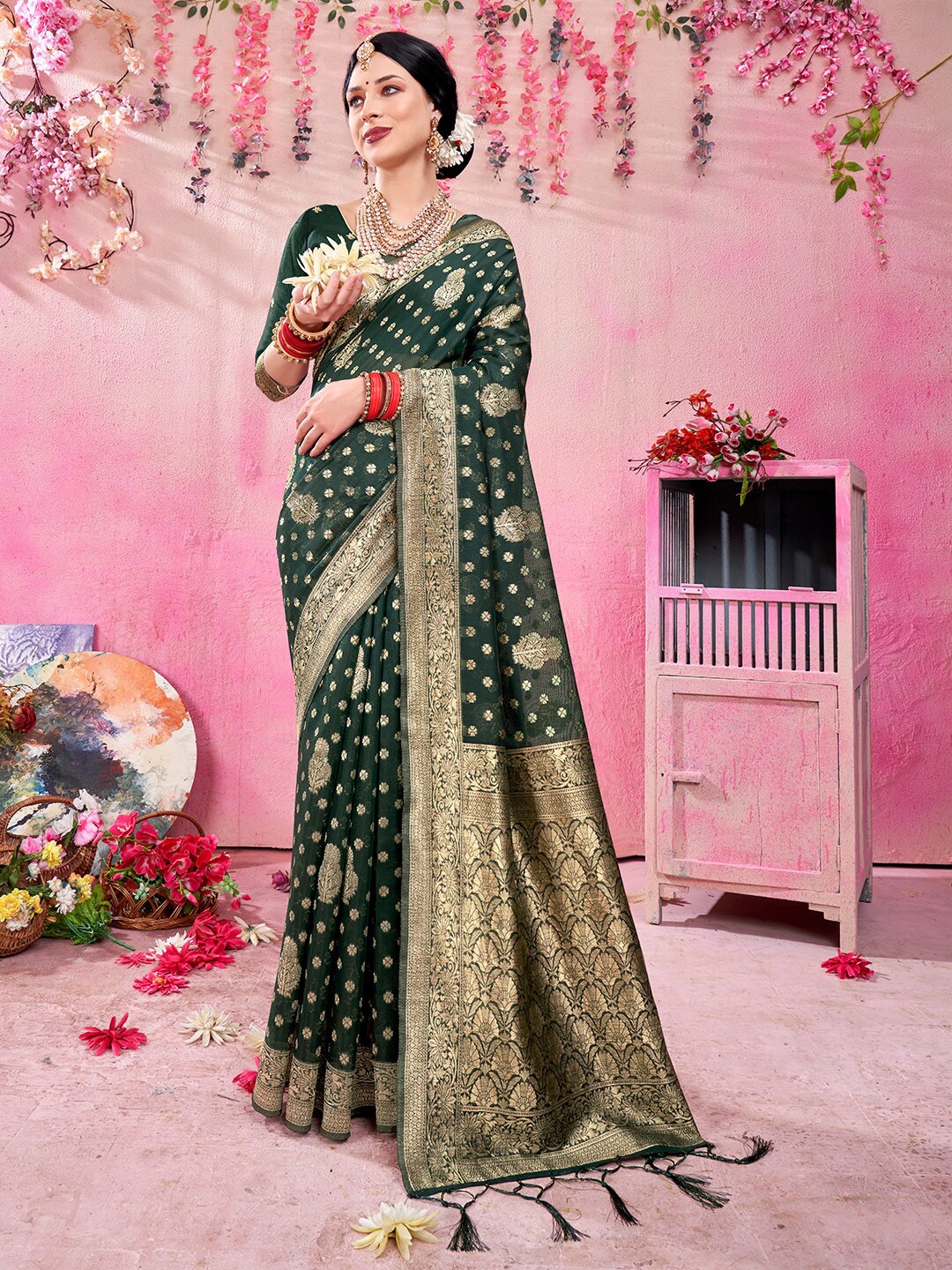

Anouk Green & Gold-Toned Ethnic Motifs Woven Design Zari Silk Cotton Chanderi Saree