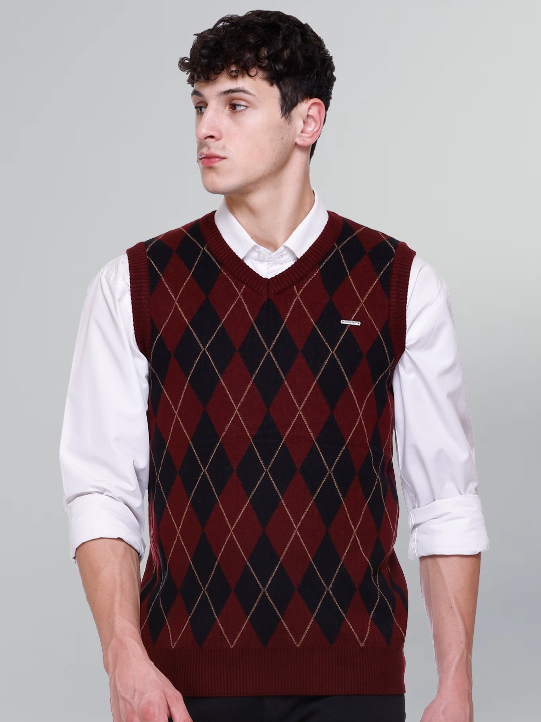 

GODFREY Geometric Printed Sleeveless Woollen Sweater Vest, Maroon